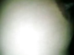 Ferch ffycin ei boyfrend